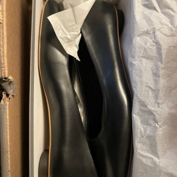 Everlane 90s Flat - Picture 3 of 4